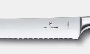Cuchillo VICTORINOX Pan Grand Maitre Dentado 23cm